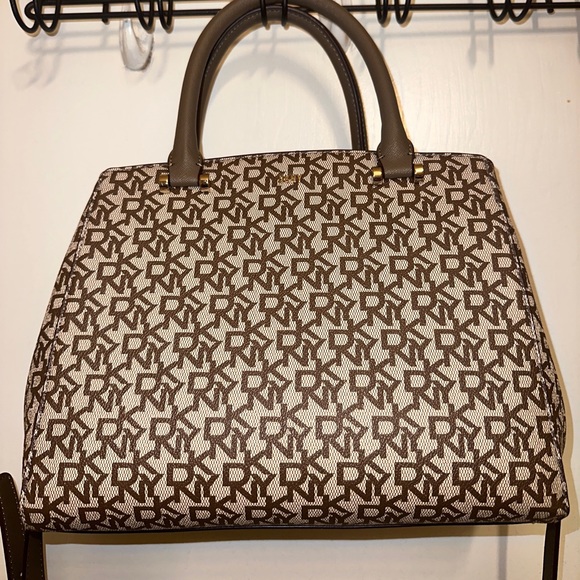 dkny-bags-dkny-vela-triple-comp-satchel-handbag-brand-new-with-tag